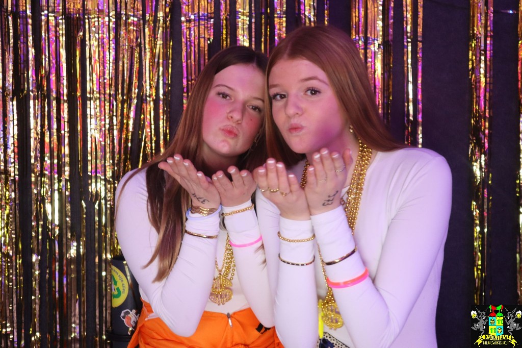 ../Images/Jeugd Opwarmbal Photobooth 233.jpg